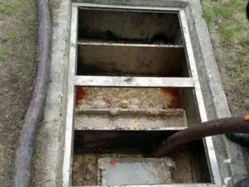 南湖隔油池清理