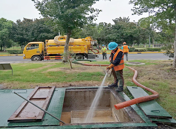 南湖化油池清理